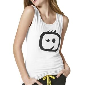 WonderWink NWOT racerback white tank top size medium